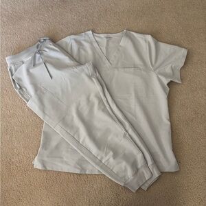 Mandala - Women’s Light Gray Scrub Set - V-Neck Top & Drawstring Jogger Pants